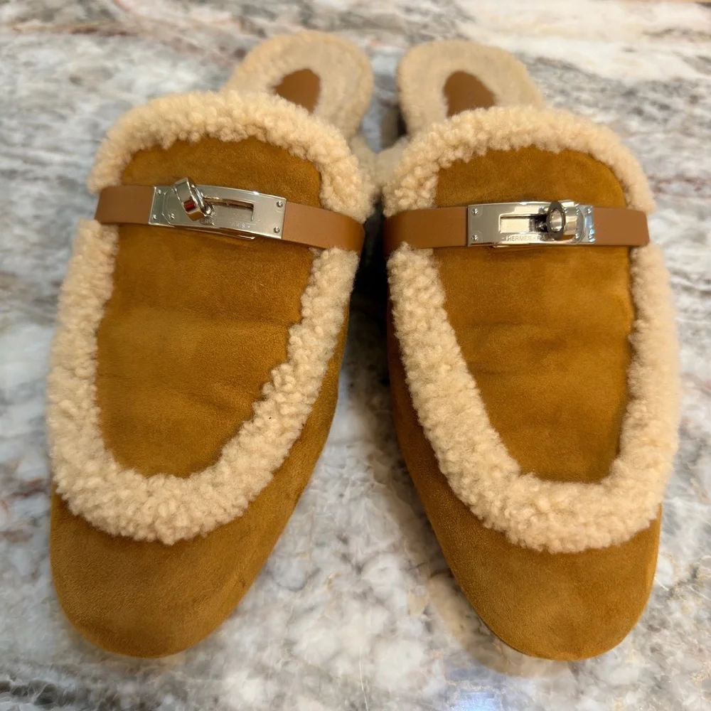 Hermes Oz Mules suede goatskin and shearling, gold color Size 40, US 9,5. Slides - Picture 1 of 13